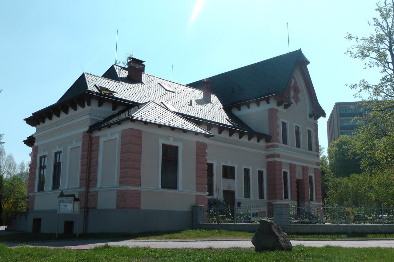 Penzion Vila Machů Kopřivnice Exterior foto